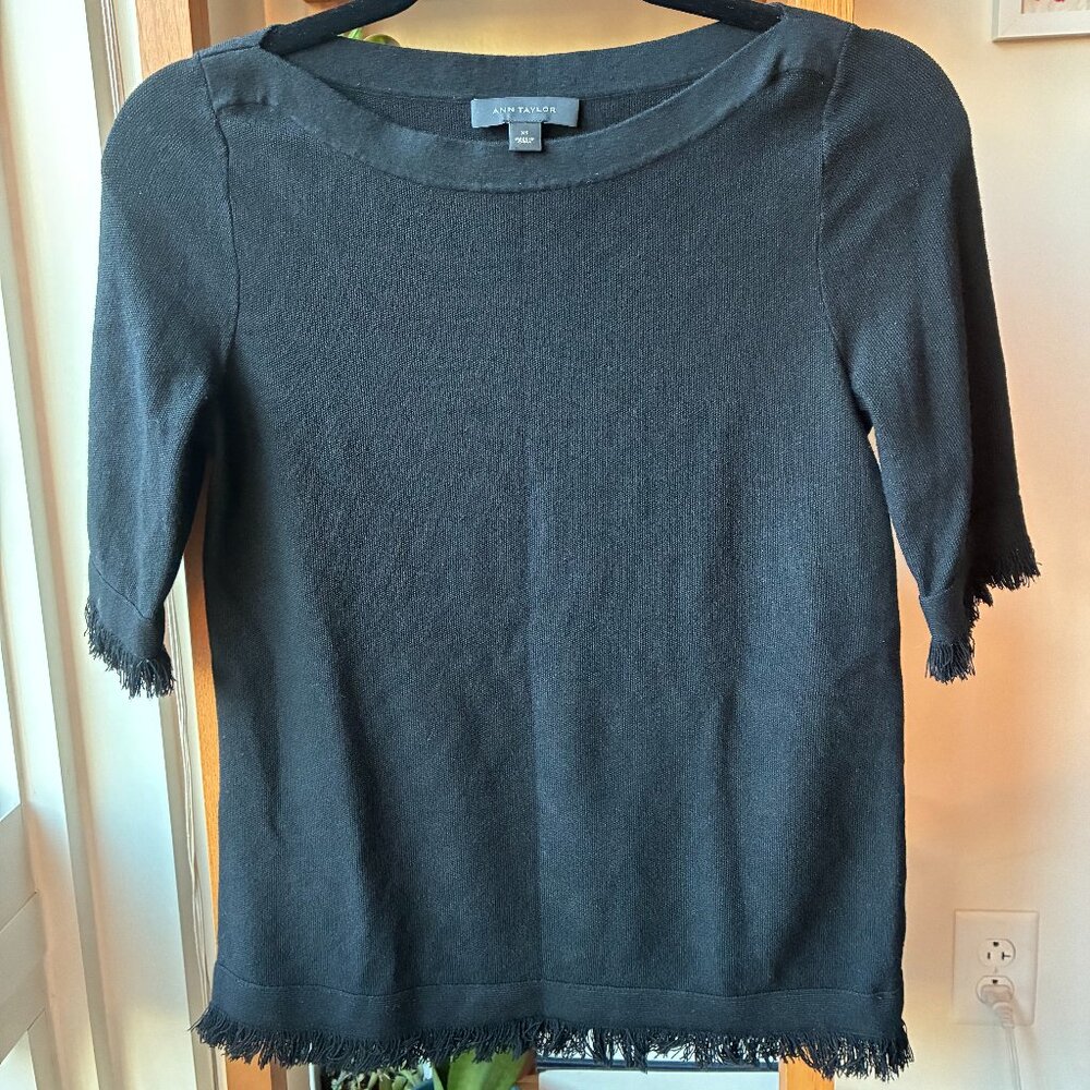 Ann Taylor Black Short Sleeves Sweater with Fringe - Size XS